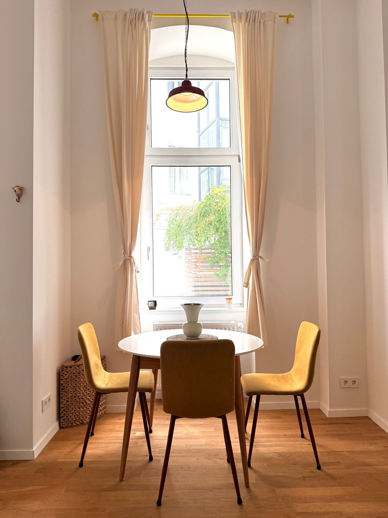 Gorgeous and light studio apartment in beautiful Kiez