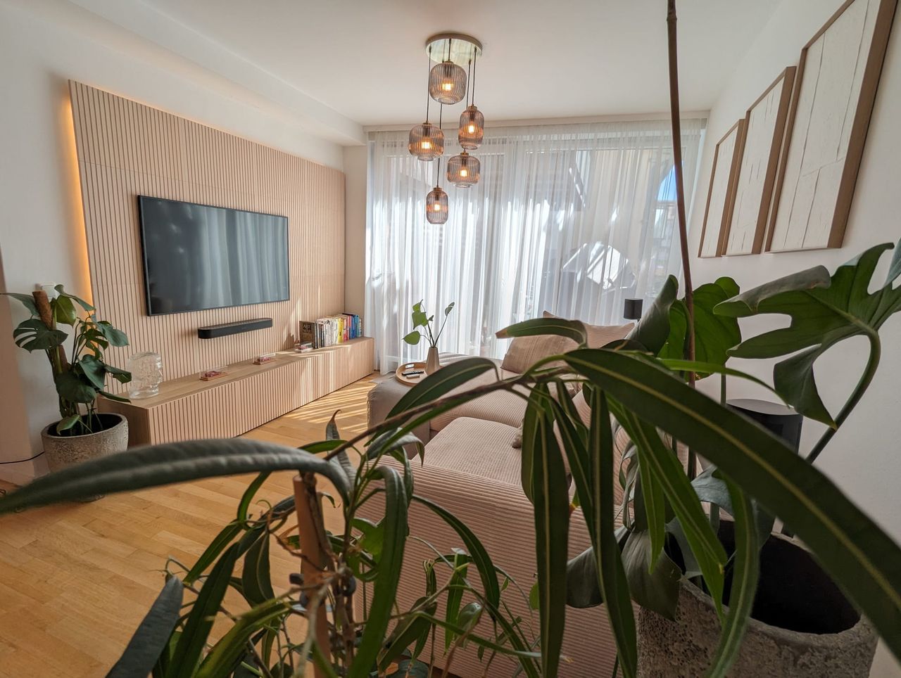 Fully furnished apartment with balcony in prime location near Stachus