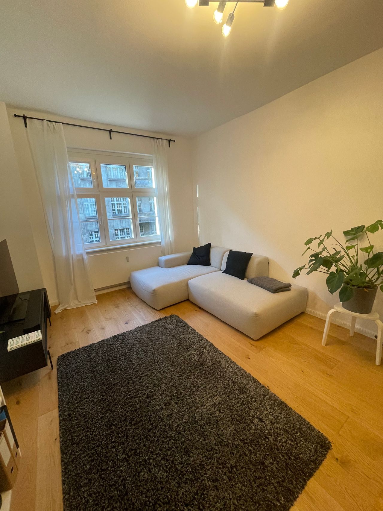 Charming 2-Room Apartment with Balcony in the Heart of Weserkiez, Neukölln – Modern, Fully Equipped