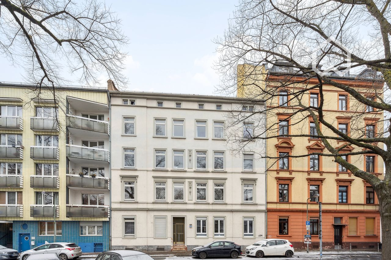 Offer to rent a high-quality renovated apartment in Frankfurt-Sachsenhausen