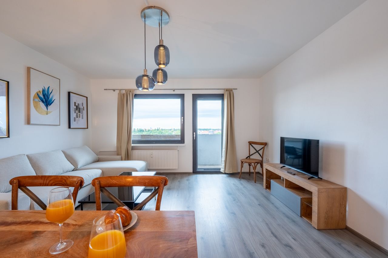 BRIGHT 1-BEDROOM APARTMENT WITH AN AMAZING VIEW IN BERLIN