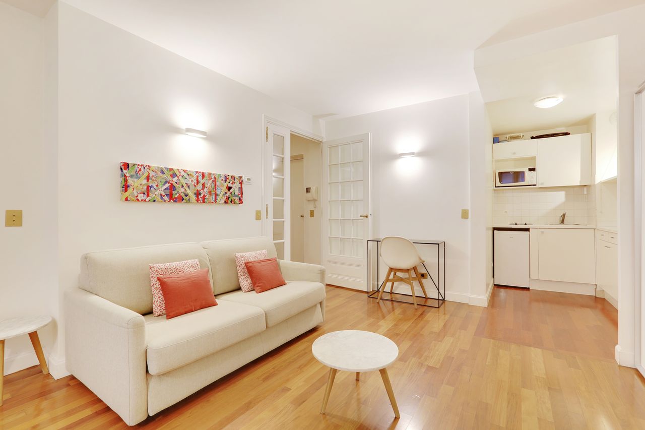 Gorgeous, bright apartment near place Vendome