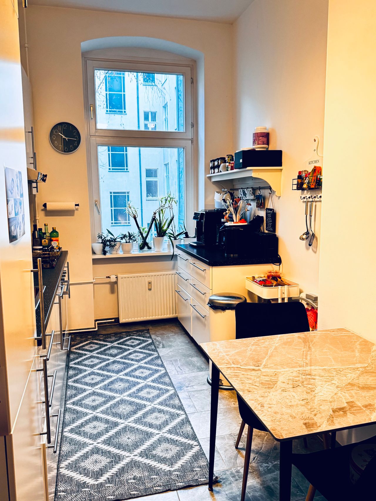 4-room flat in old building near Ku Damm