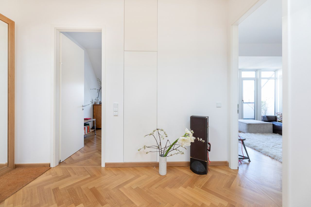 Stylishly furnished architect's flat above the roofs of Berlin