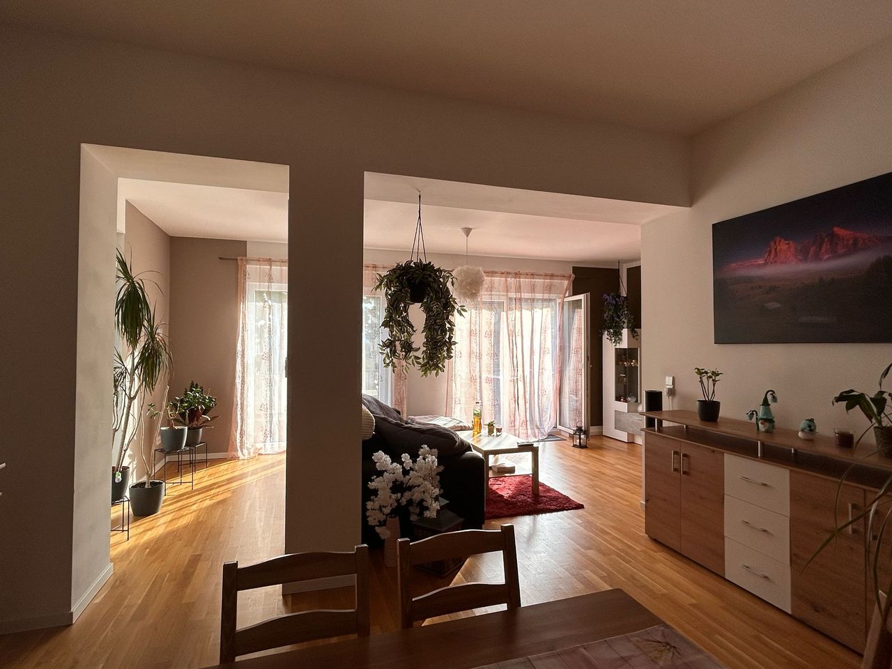 Fully furnished 2-room apartment, 20m² terrace, view, garage