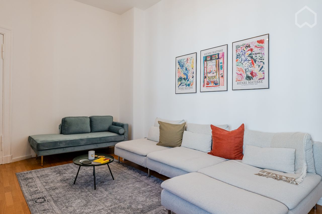 Spacious and Bright 2.5 Room Apartment with Home Office in Prenzlauer Berg, Berlin