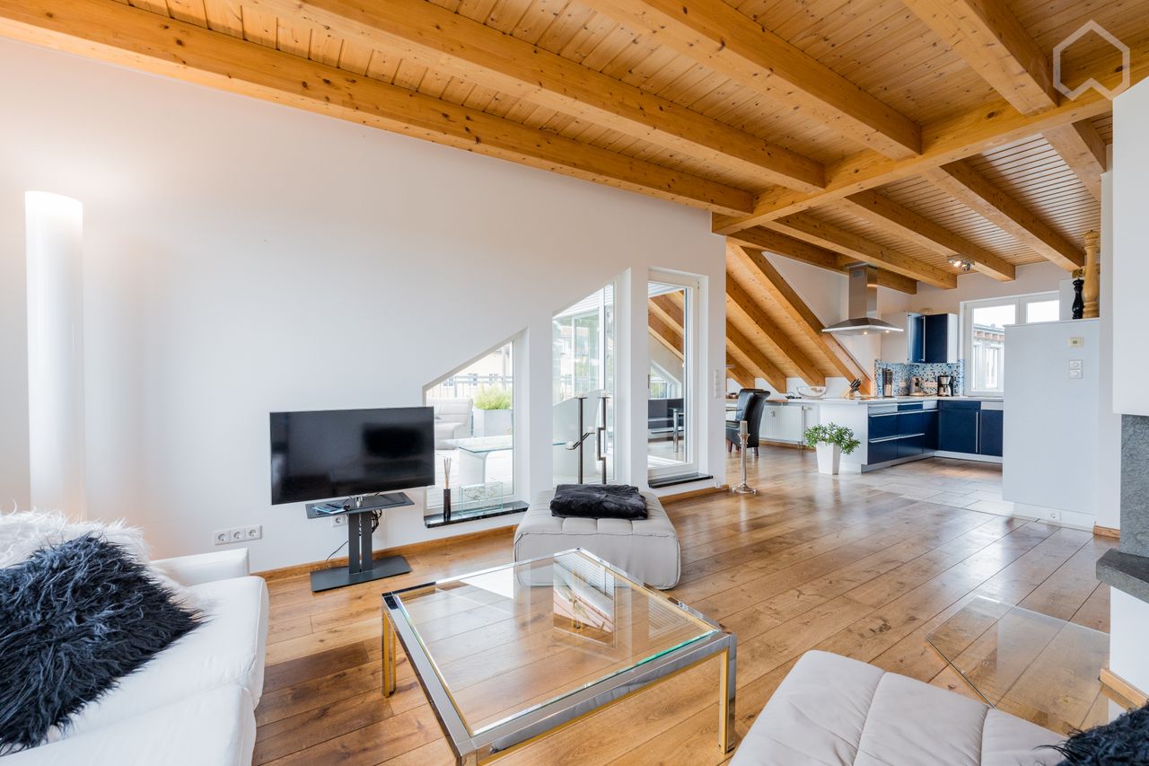 Modern, spacious studio in Zehlendorf