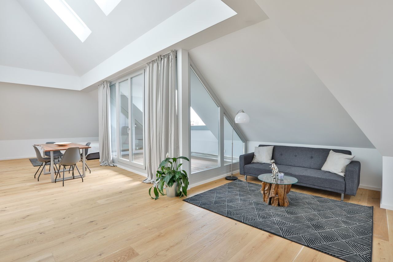 Modern, bright luxury apartment with exclusive furniture in Charlottenburg with terrace