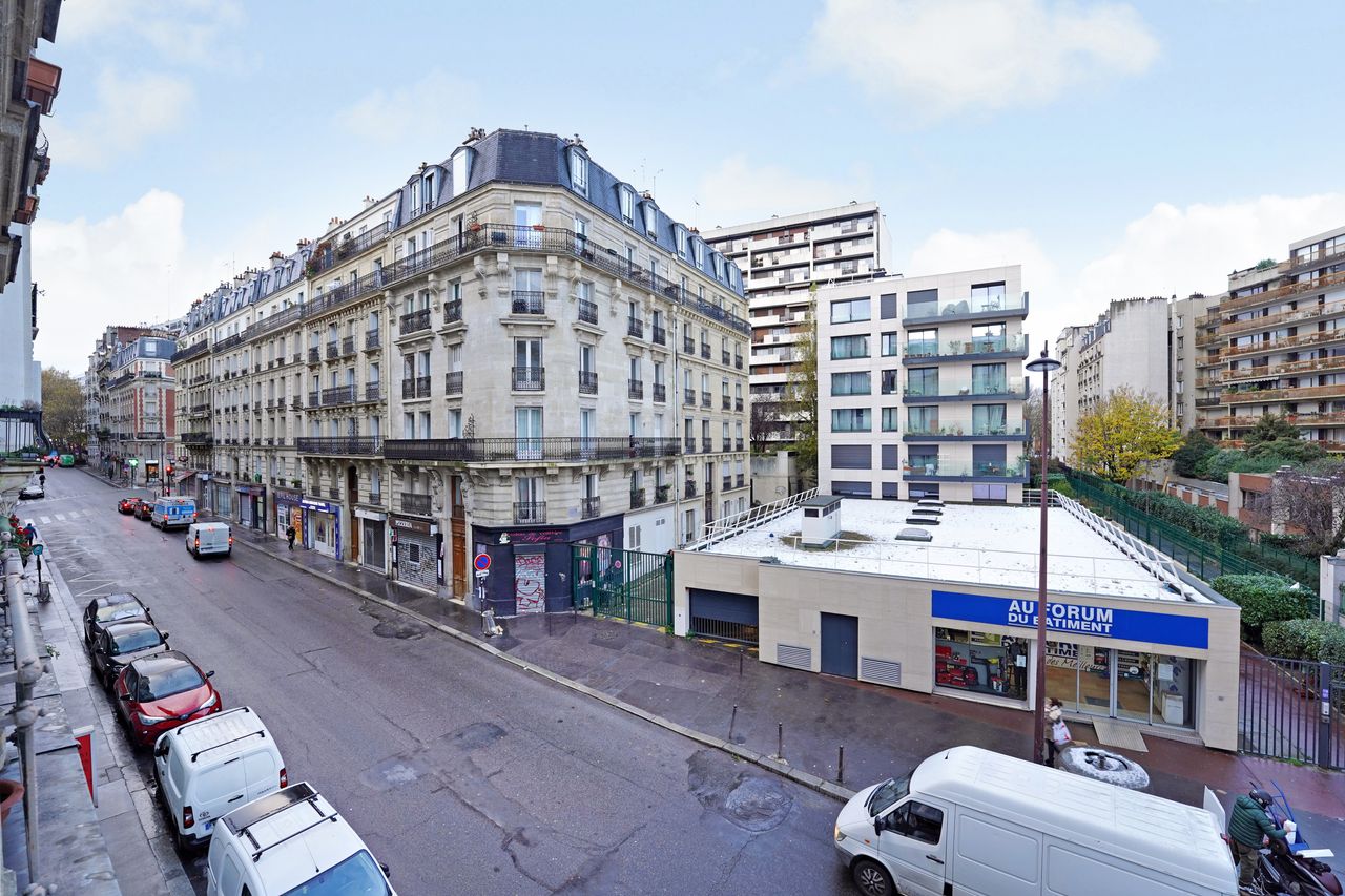 Fashionable and modern apartment in popular area