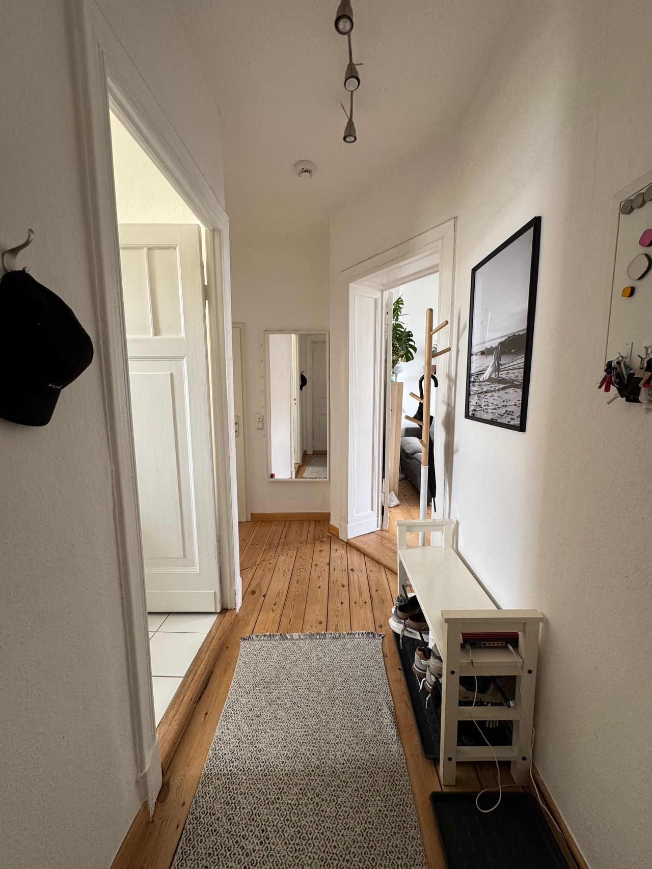 Furnished 1-Room Apartment with Balcony for Temporary Rent (1 Year)