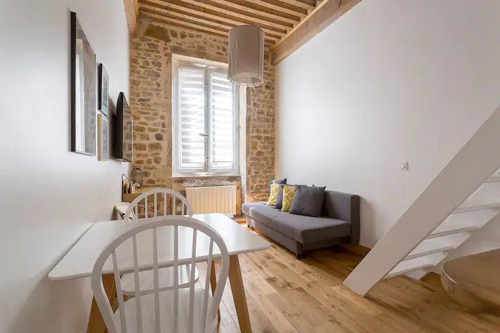 Discover Authentic Lyon at Loft Ainay 3: A Cozy Studio in the Heart of the Antique District