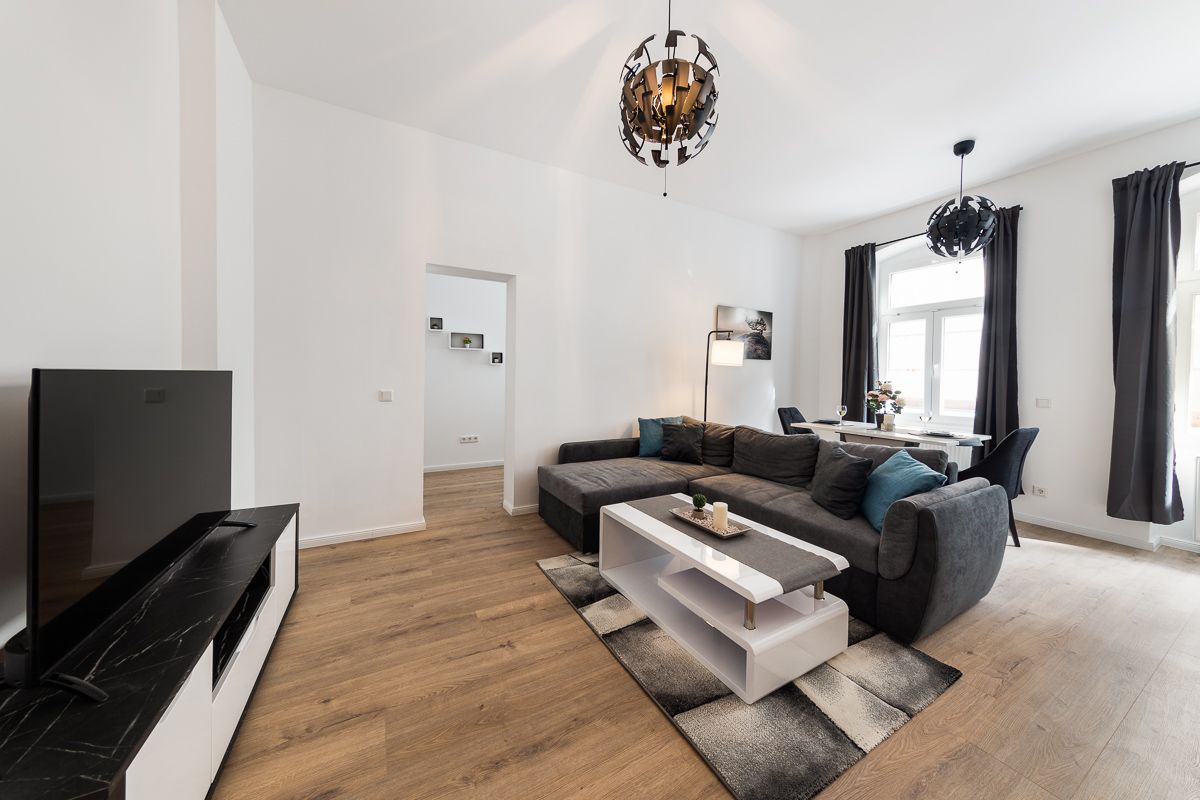 brand new & central apartment 1-bedroom + workplace + kitchen | Berlin Gesundbrunnen