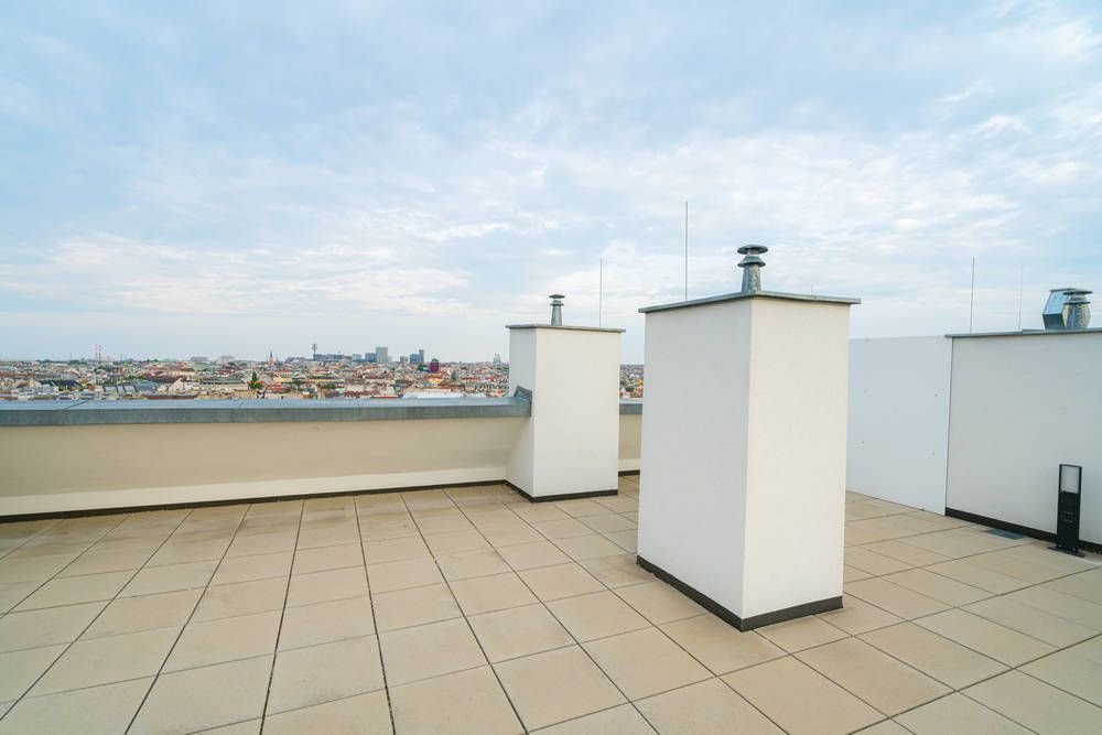 Convenient accommodation with air conditioning and a great balcony in a pleasant location