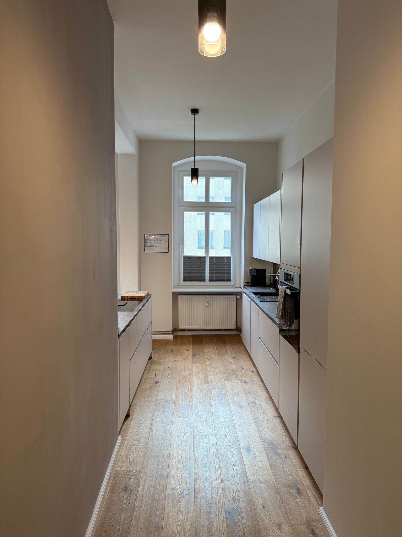 Stylish three-room apartment in Berlin-Charlottenburg for interim rent from February 1, 2025