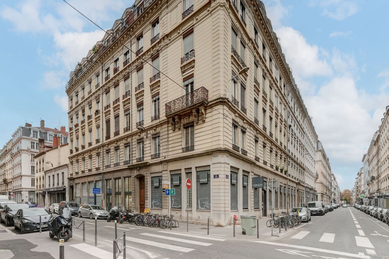 Fantastic, new loft in quiet street, Lyon