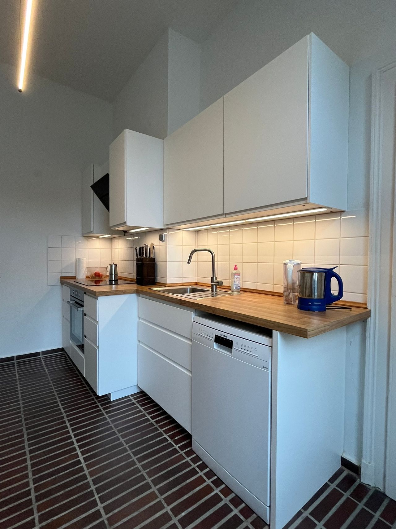 Updated 4 room apartment at Lindener Marktplatz