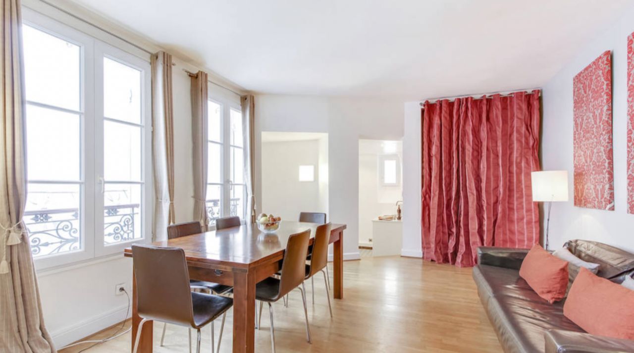 Spacious apartment in the heart of the 2nd arrondissement