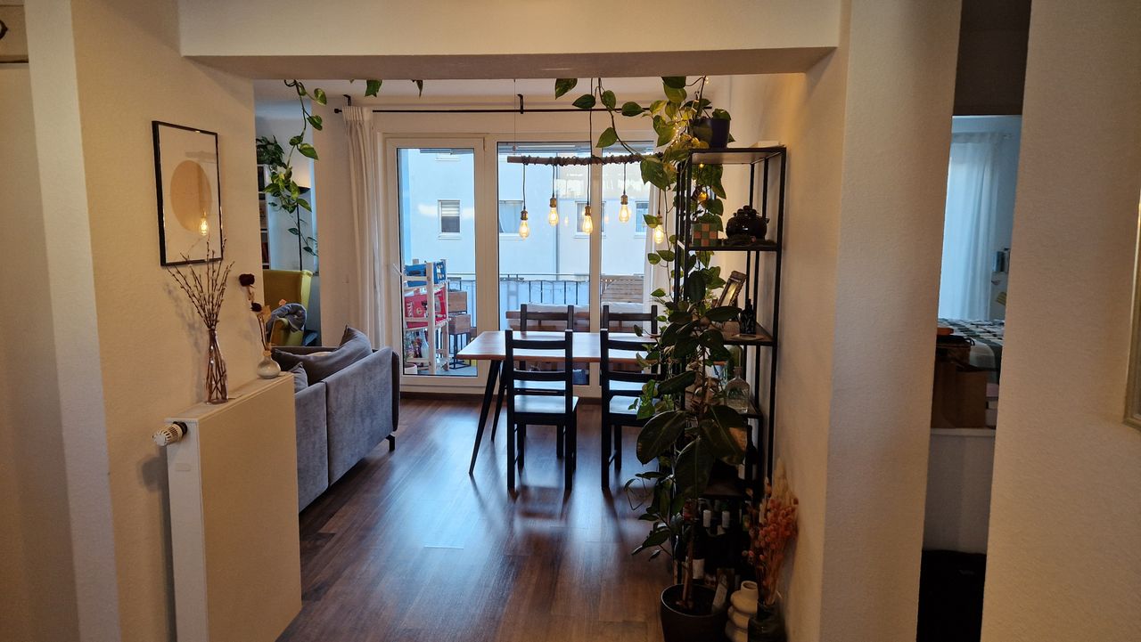 Beautiful fully furnished apartment for temporary rent in Bockenheim (March-August)