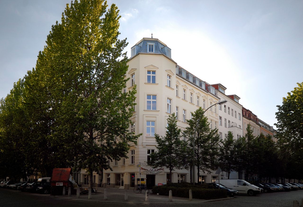 Rooftop apartment with patio close to Kollwitzplatz area and ALEX.