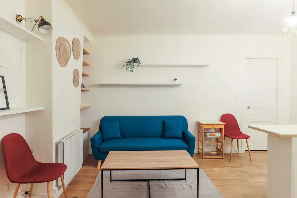 Urban Oasis: Cozy Apartment in the Heart of Paris's 19th Arrondissement