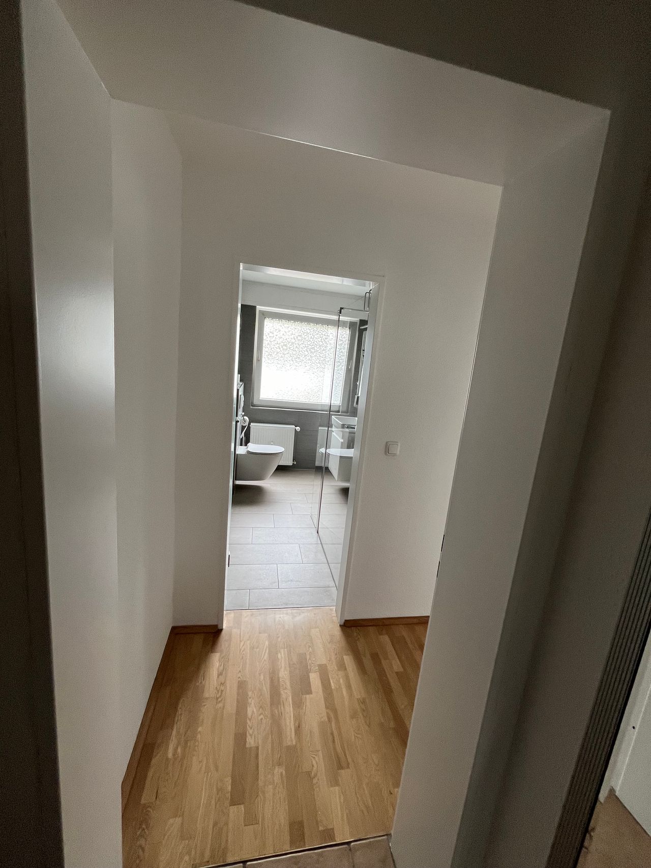 High-quality furnished and modernized 2-room mezzanine apartment in Essen-Kettwig