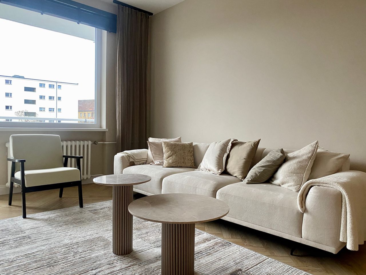 FURNISHED LIVING AT PLATZ DER LUFTBRÜCKE directly at the Viktoriapark