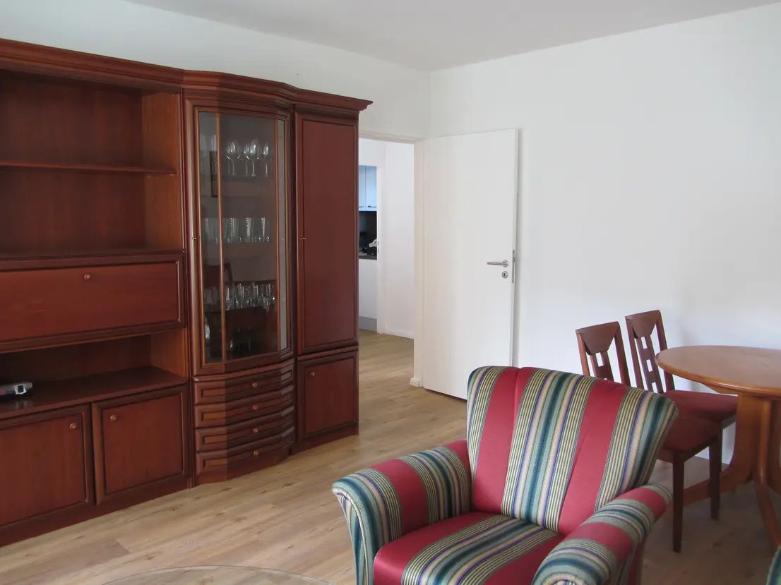Exclusive apartment in sought-after location of Albertstraße 5 in Berlin!