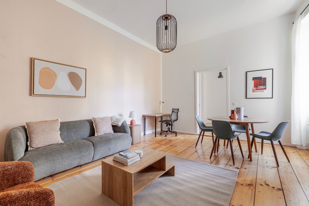 2BR | Mitte, w/d, nr Berlin Wall Memorial