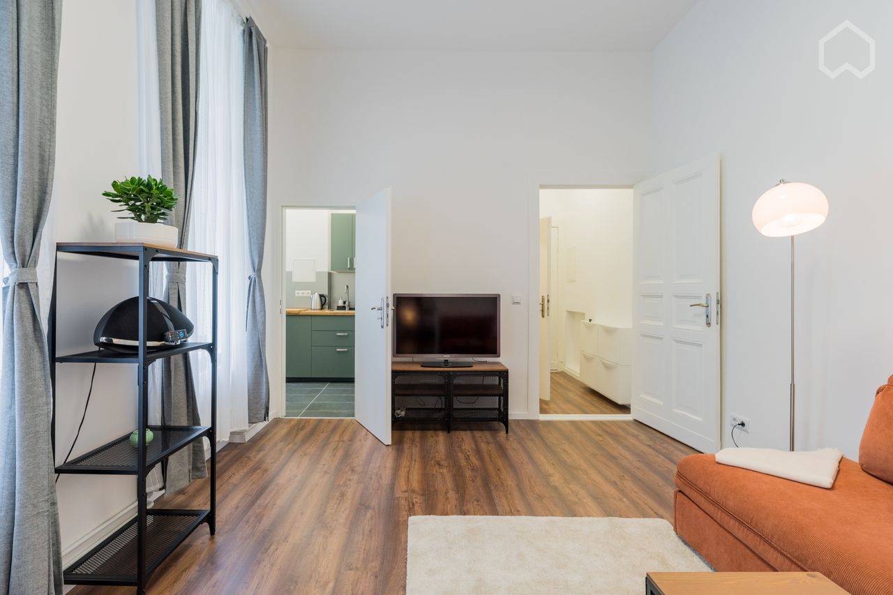 Spacious & perfect apartment in Friedrichshain