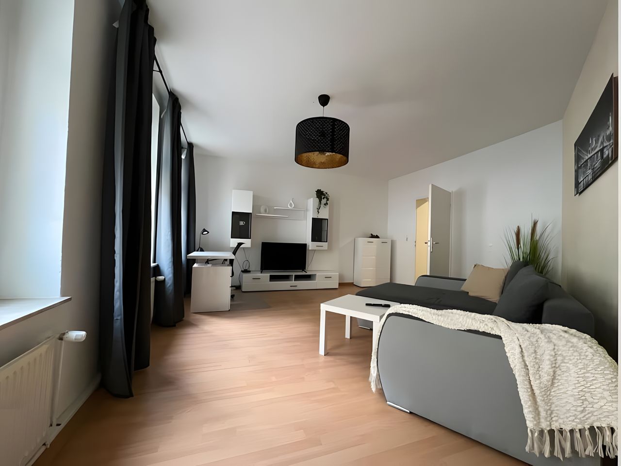 Modern & Cozy 2‑Room Apartment with Home Office in Leipzig‑Altlindenau