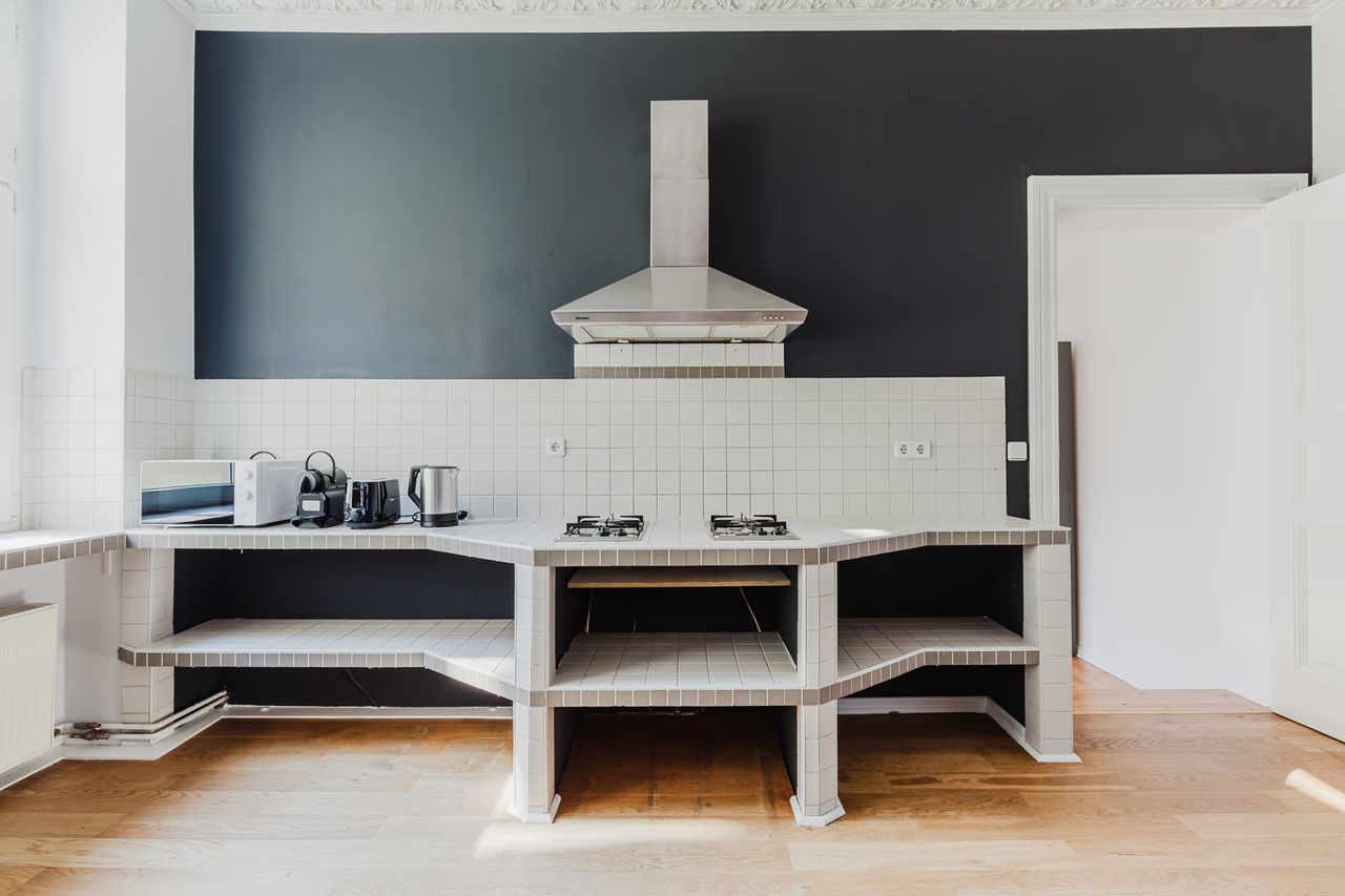 3 BR Schoneberg, w/d & kitchen, furnished