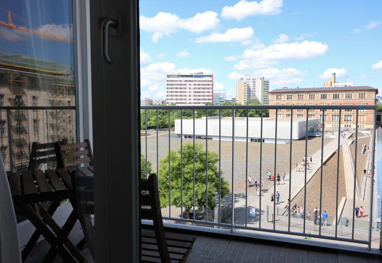 Furnished 2-room apartment with a view of the Gropius Bau