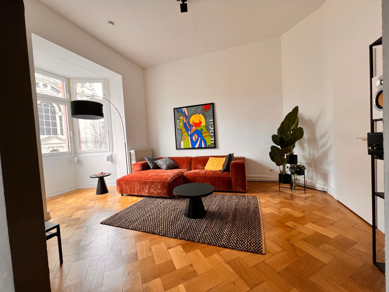 Beautiful 4-room apartment centrally located for comfort and relaxation