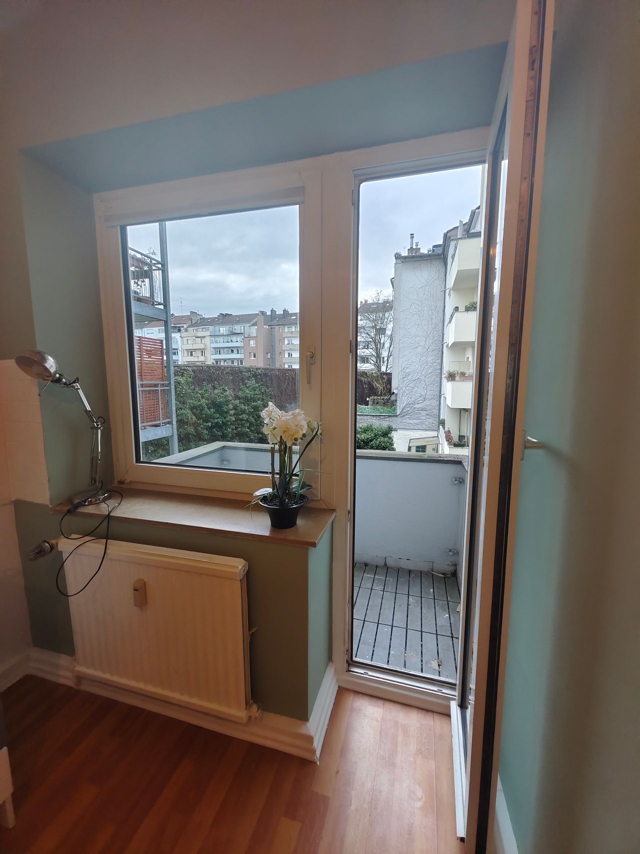 Single apartment with kitchen and two balconies