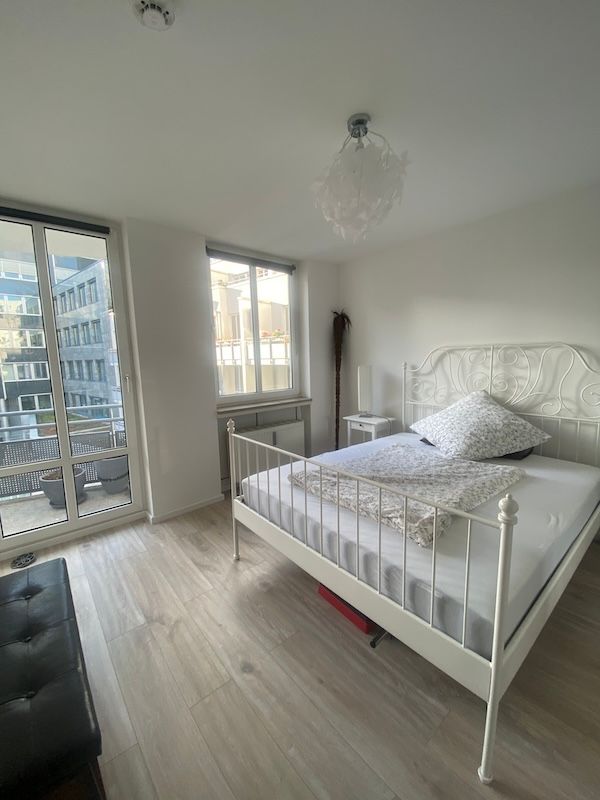 Beautiful 1 bed room apartment with balcony in Lichtenberg to rent