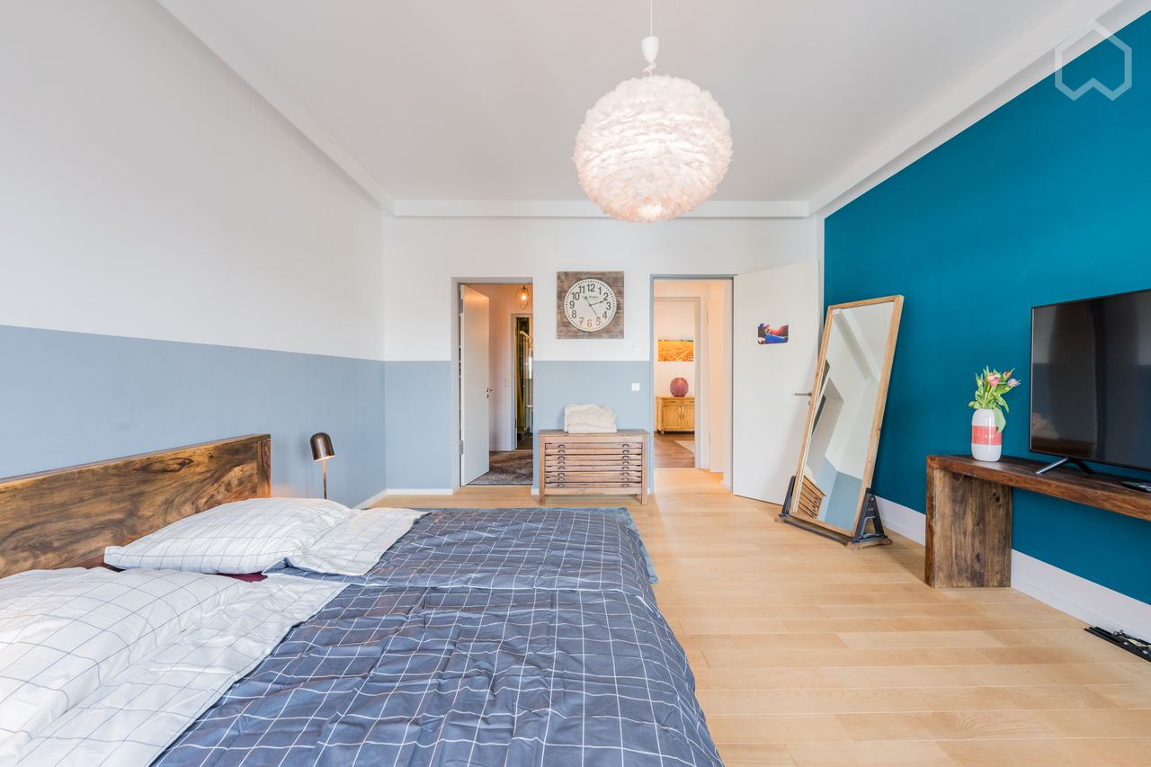 178m² large - 5 room apartment with office and terrace in Berlin Mitte