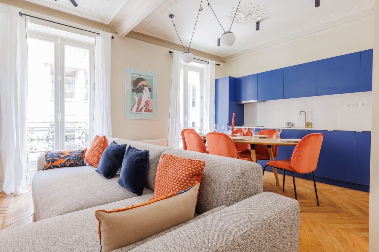 Stylish Mobility: Exquisite Apartment in Saint-Germain-des-Prés