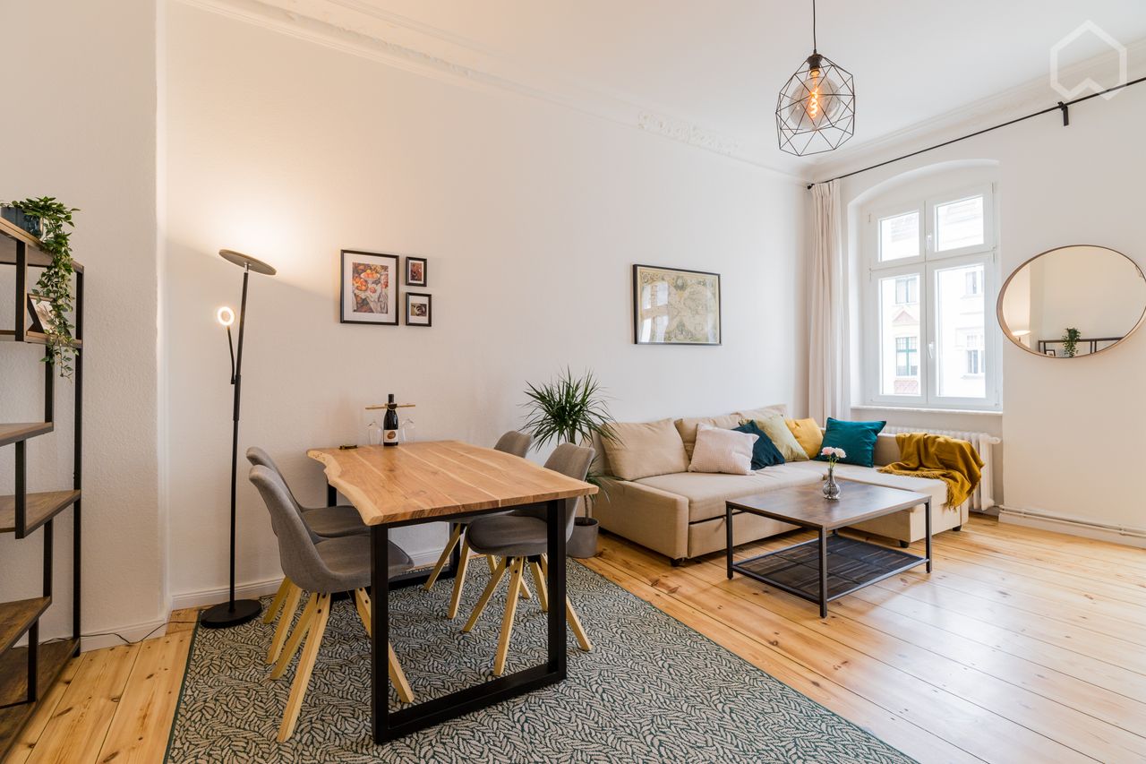 Bright and gorgeous apartment with sunny balcony in Mitte-Wedding