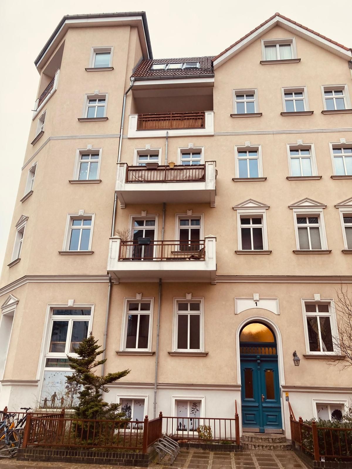 Big 2 bedroom Apartment in Pankow with Blacony and Elevator