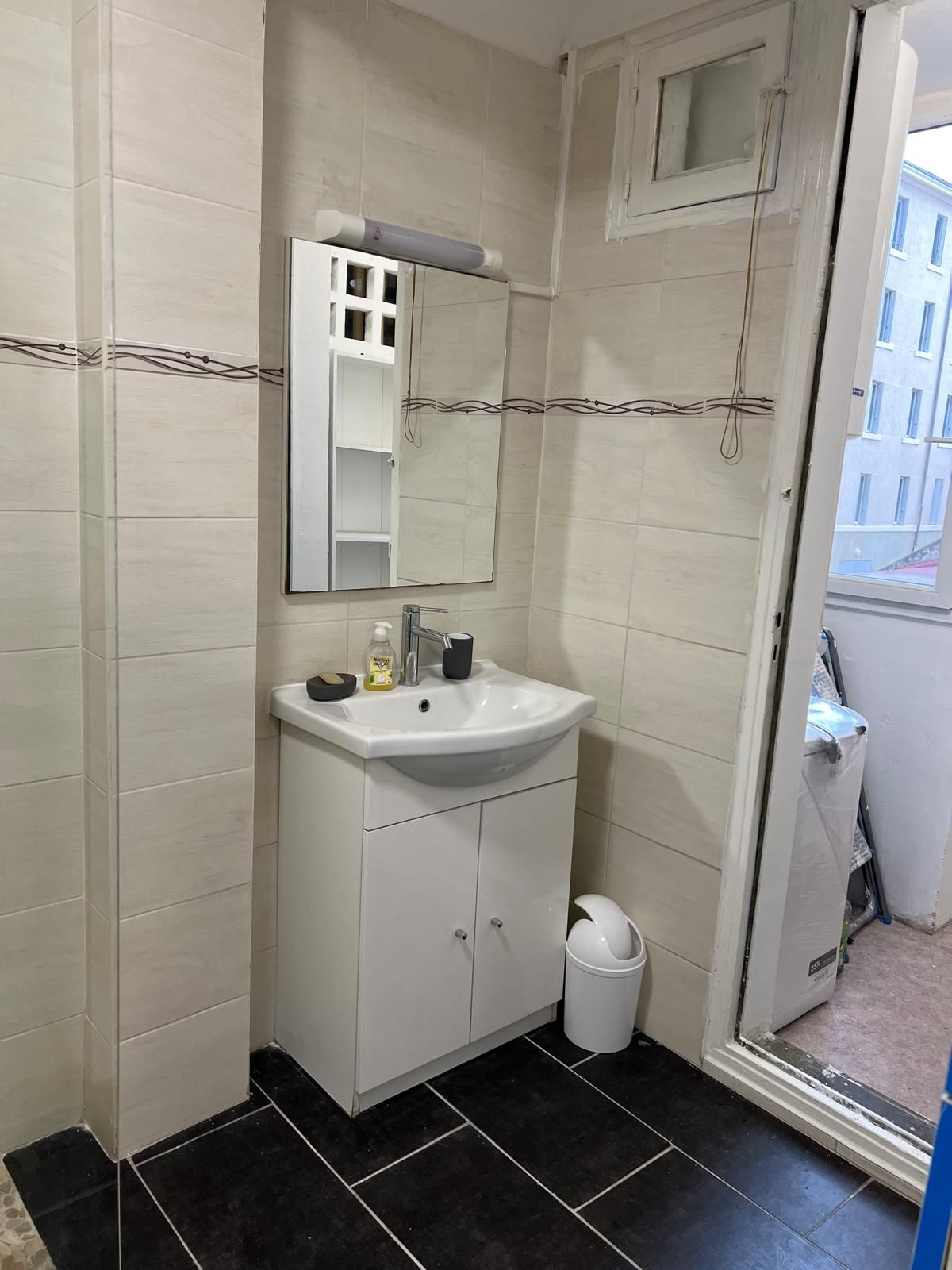Spacious apartments close to all amenities