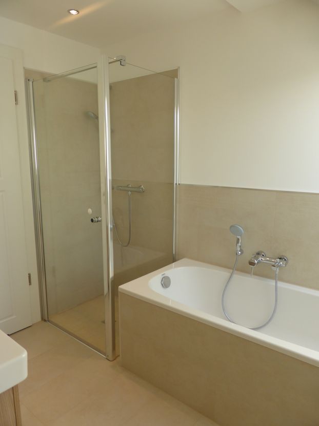 temporary interim rent furnished maisonette top floor flat for up to 8 months in Gohlis / Start: July25
