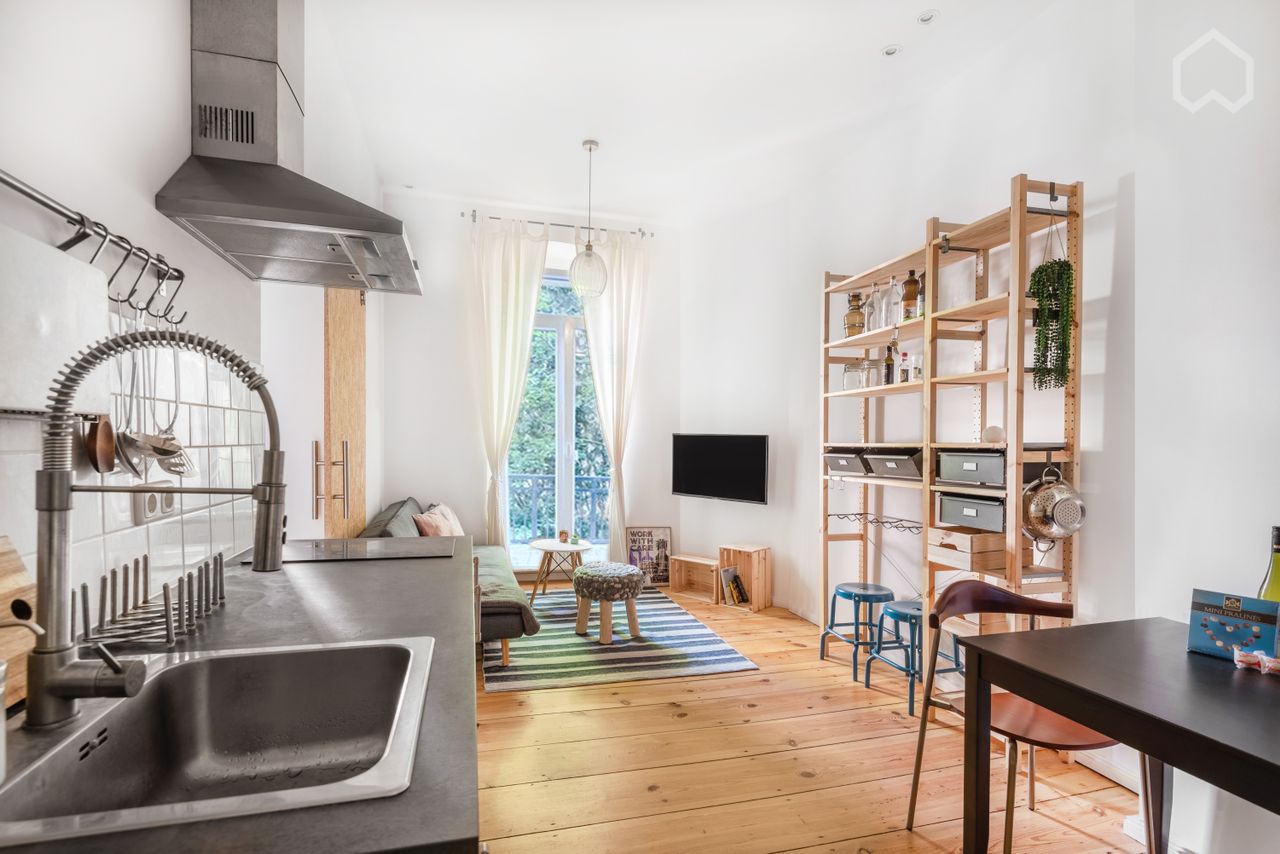 Great Apartment with a Balcony in Berlin-Kreuzberg