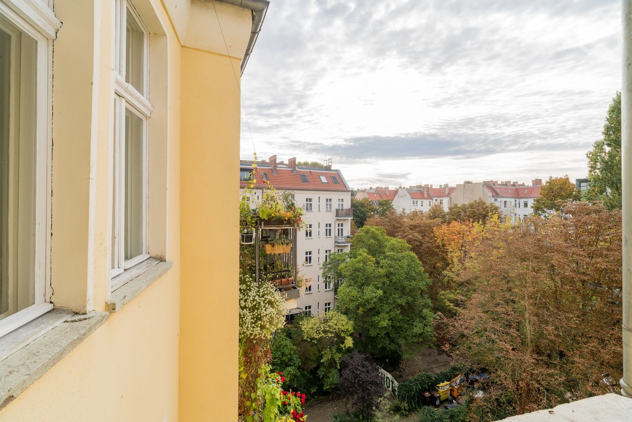 Charming quiet 2-bedroom apartment with balcony in Berlin Prenzlauer Berg