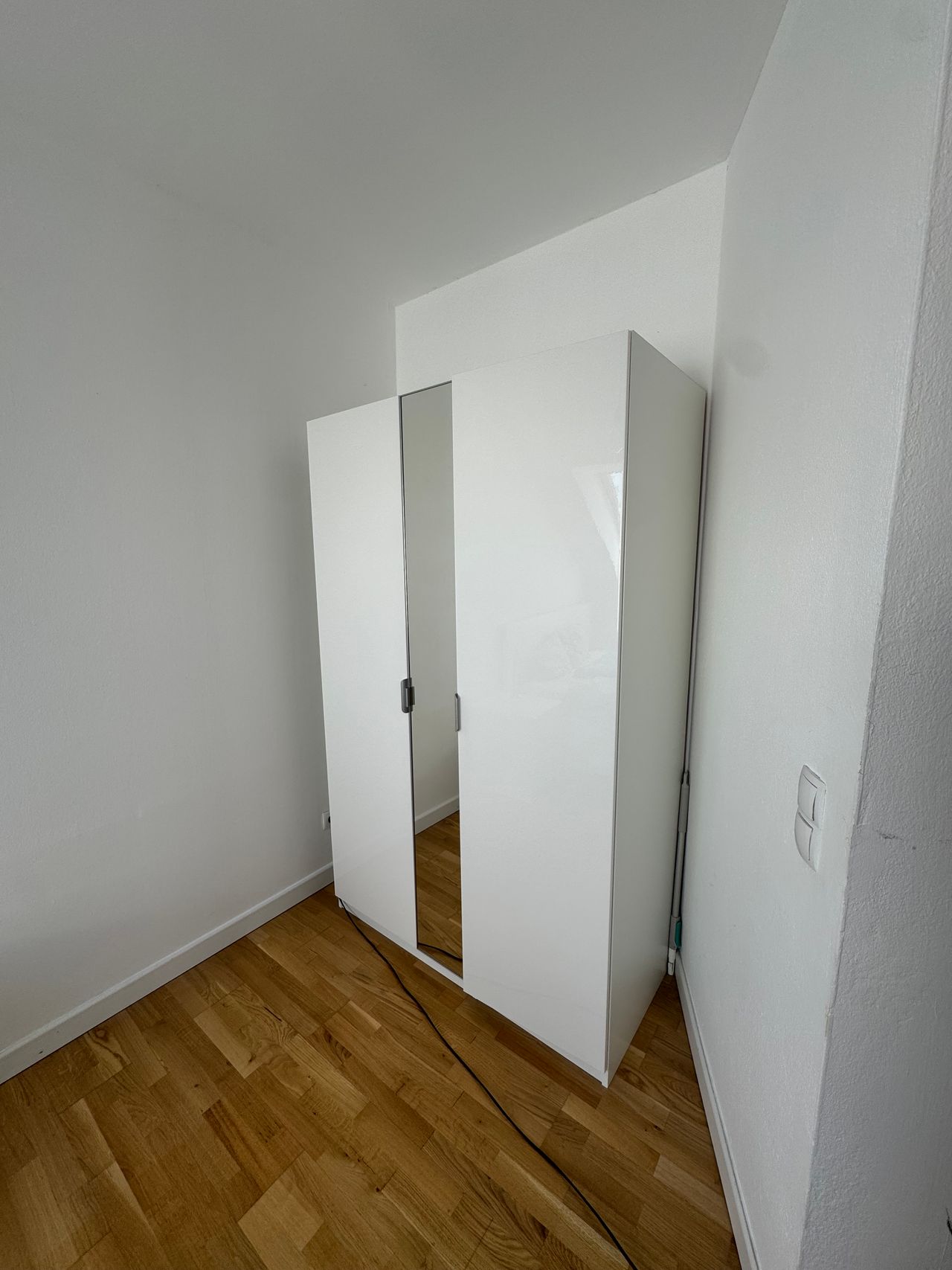 Top-Floor Apartment with Large Balcony for Sublet (July – August) – 1090 Vienna
