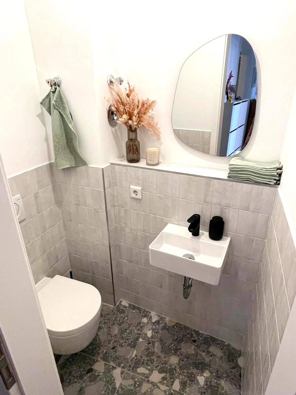 Exceptionally Beautiful and Spacious Fully Renovated Altbau Apartment in the Heart of Boxhagener Kiez with Underground Parking Space