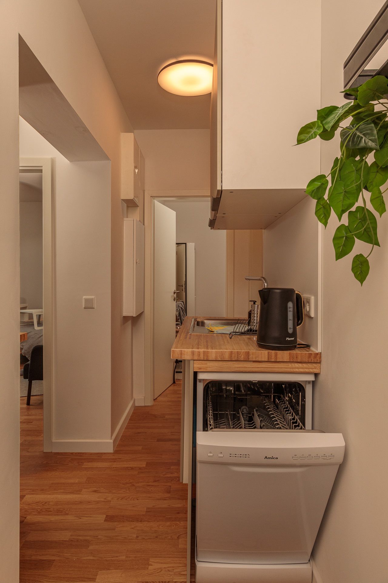 Beautiful & fully furnished flat in central WIlmersdorf/Charlottenburg