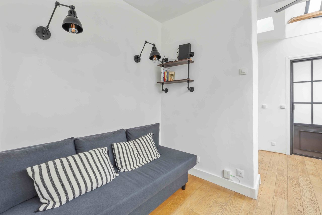 ID 328 -  bright and cozy 1 bedroom loft in the 3rd arrondissement