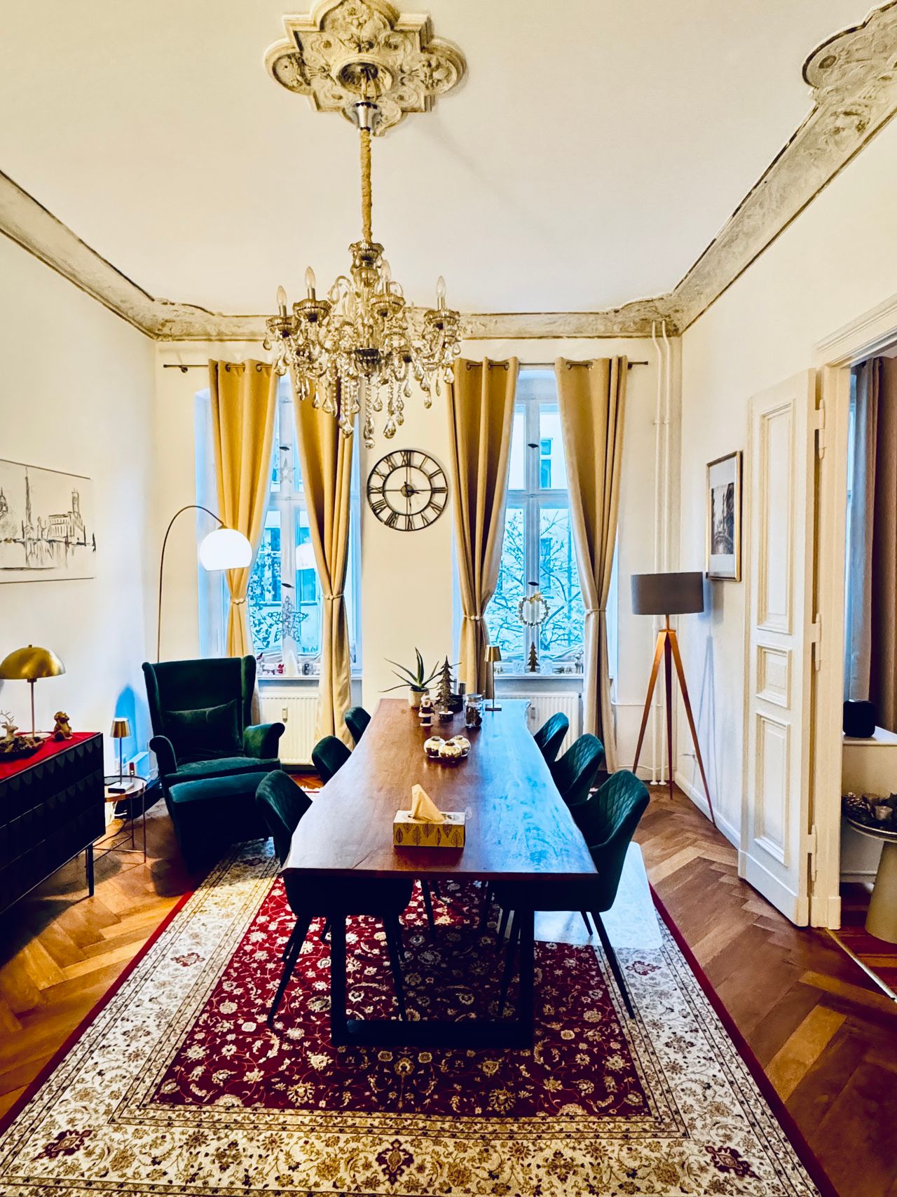 4-room flat in old building near Ku Damm