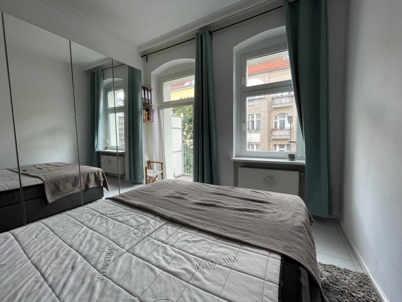 Large and Sunny Family Apartment in Neukolln