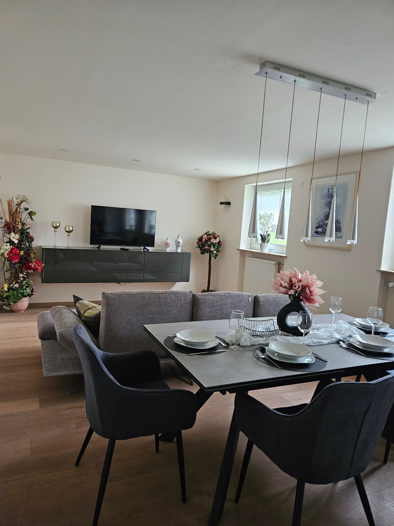 High-quality, beautiful 3.5 furnished flat